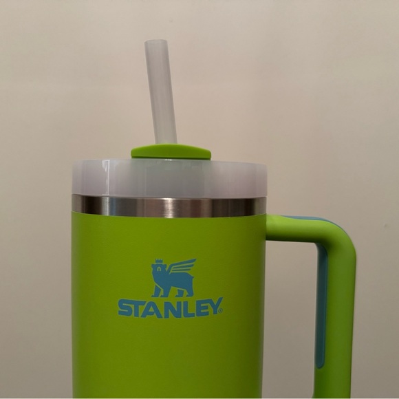 Stanley The Quencher H2.0 Flowstate Tumbler 40oz - Lime Green - Picture 11 of 12